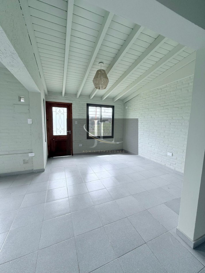 CASA EN VENTA - BARRIO COMARCA DE VILLA ALLENDE 