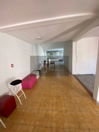 En Venta Casa de 3 dormitorios + departamento Barrio Altos de Villa Cabrera