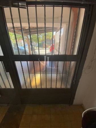 En Venta Casa de 3 dormitorios + departamento Barrio Altos de Villa Cabrera