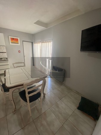 En Venta Casa de 3 dormitorios + departamento Barrio Altos de Villa Cabrera