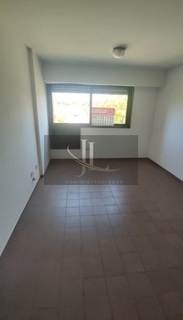 Vendo Departamento 2 Dorm. Nueva Córdoba fte. a Parque Ciudad Universitaria. 