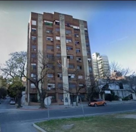 Vendo Departamento 2 Dorm. Nueva Córdoba fte. a Parque Ciudad Universitaria. 