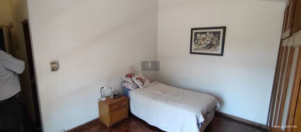 Casa en Venta Barrio San Salvador mas terreno.