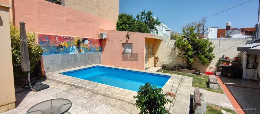 Casa en Venta Barrio San Salvador mas terreno.